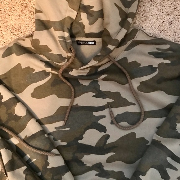 NEVER WORN NO TAGS ATTACHED Fashion Nova Camo Set - Picture 5 of 7